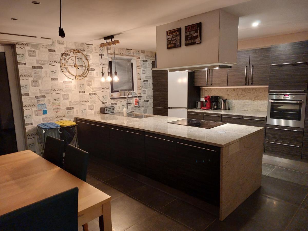 Le Reposoir Maison Spacieuse Avec Feu Au Bois Bertogne Екстер'єр фото